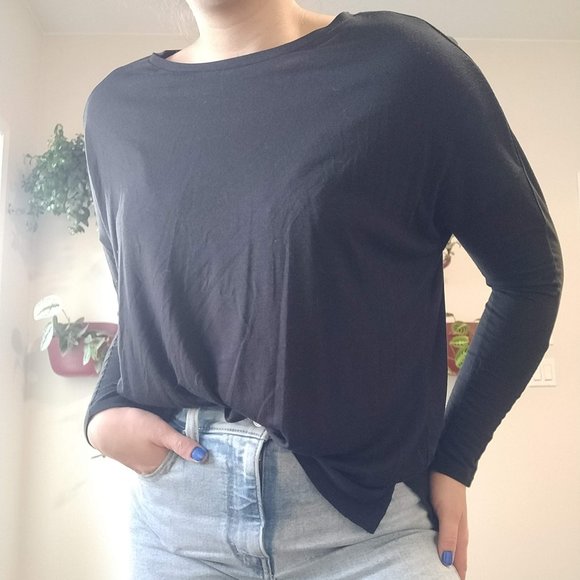 Black long-sleeve tee - Picture 4 of 8